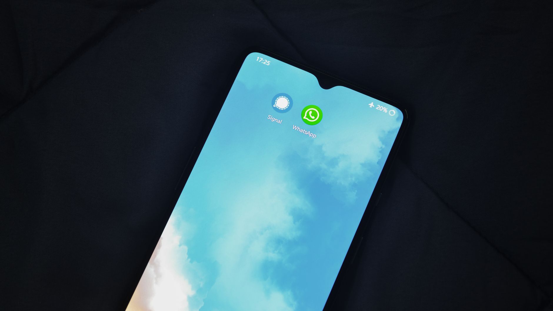 smartphone whatsapp business bureau